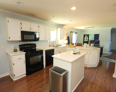 1610 Marly Drive - Photo Thumbnail 5