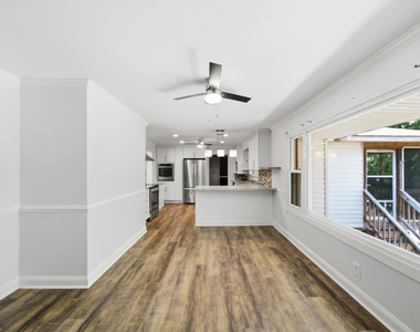 1108 Park Avenue - Photo Thumbnail 15
