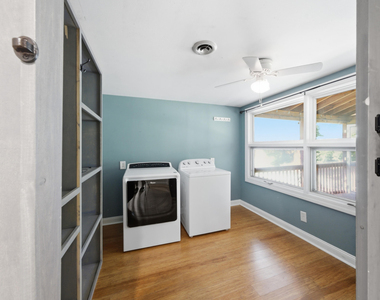1108 Park Avenue - Photo Thumbnail 17