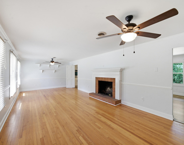 1108 Park Avenue - Photo Thumbnail 5
