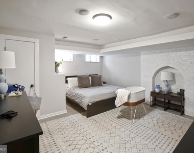 261 Robert Street - Photo Thumbnail 18