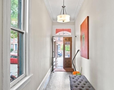 261 Robert Street - Photo Thumbnail 31