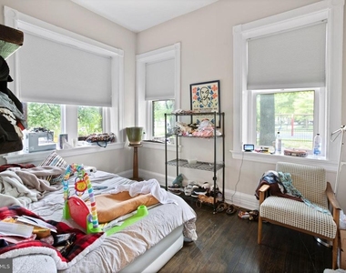 261 Robert Street - Photo Thumbnail 8