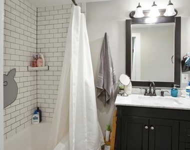 261 Robert Street - Photo Thumbnail 20