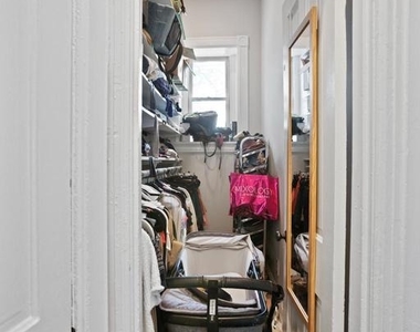261 Robert Street - Photo Thumbnail 6