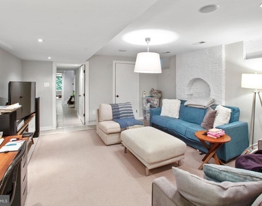 261 Robert Street - Photo Thumbnail 13