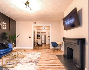 728 Reservior Street - Photo Thumbnail 3