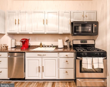 728 Reservior Street - Photo Thumbnail 8