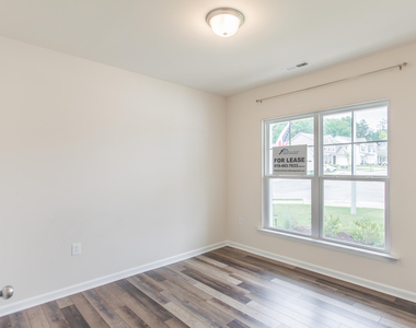 8400 Jordan Meadow Drive - Photo Thumbnail 4