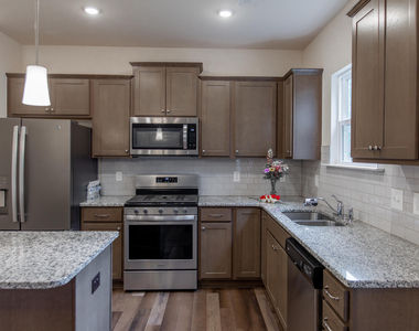 8400 Jordan Meadow Drive - Photo Thumbnail 11