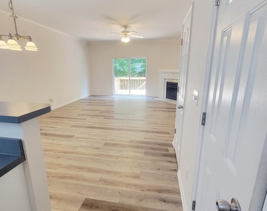 2405 Bay Harbor Drive - Photo Thumbnail 7