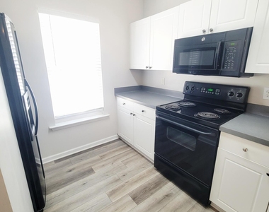 2405 Bay Harbor Drive - Photo Thumbnail 4