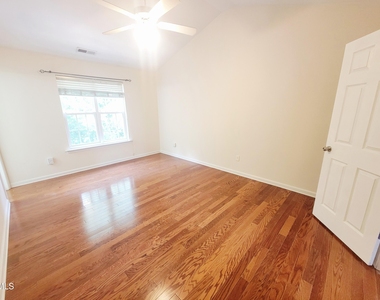 2405 Bay Harbor Drive - Photo Thumbnail 19