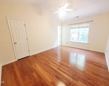 2405 Bay Harbor Drive - Photo Thumbnail 18