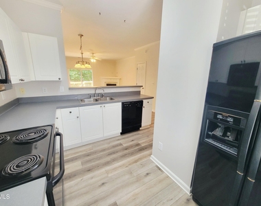 2405 Bay Harbor Drive - Photo Thumbnail 6