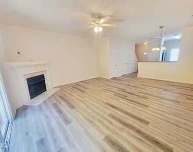 2405 Bay Harbor Drive - Photo Thumbnail 11