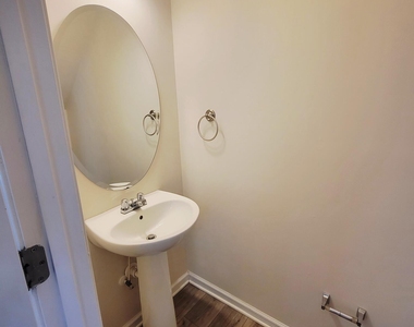 2405 Bay Harbor Drive - Photo Thumbnail 13