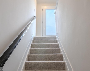 7410 Amega Way - Photo Thumbnail 27