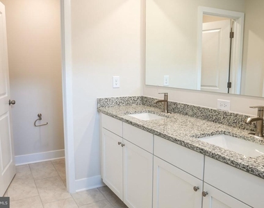 7410 Amega Way - Photo Thumbnail 17