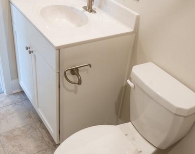 7410 Amega Way - Photo Thumbnail 21