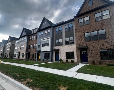 7410 Amega Way - Photo Thumbnail 32