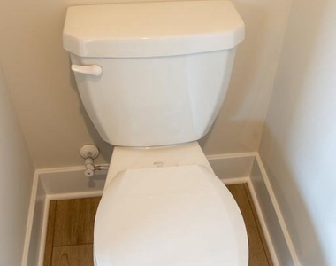 7410 Amega Way - Photo Thumbnail 14