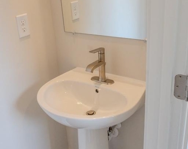 7410 Amega Way - Photo Thumbnail 13
