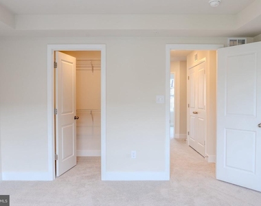 7410 Amega Way - Photo Thumbnail 18