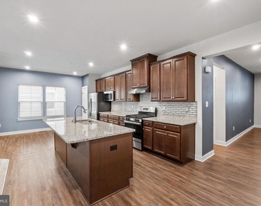 2152 Nottoway Drive - Photo Thumbnail 7
