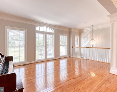 1564 Penzance Way - Photo Thumbnail 1
