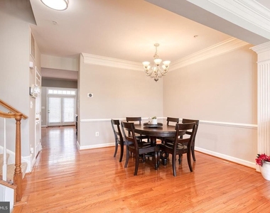1564 Penzance Way - Photo Thumbnail 6