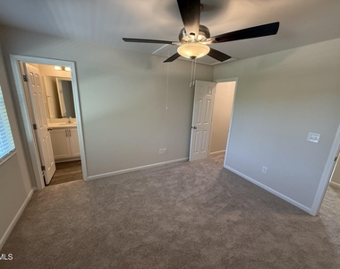 1006 Peony Lane - Photo Thumbnail 13
