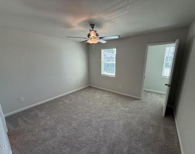 1006 Peony Lane - Photo Thumbnail 6