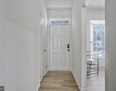 1210 Needham Court - Photo Thumbnail 4