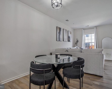 1210 Needham Court - Photo Thumbnail 10