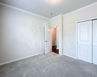 5701 Agrinio Way - Photo Thumbnail 10