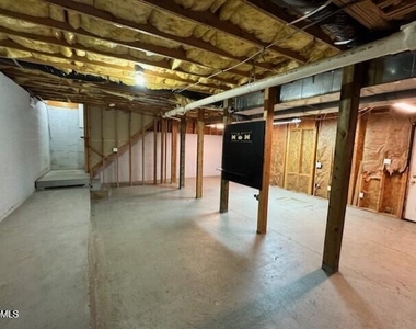 302 Rushingwater Drive - Photo Thumbnail 14