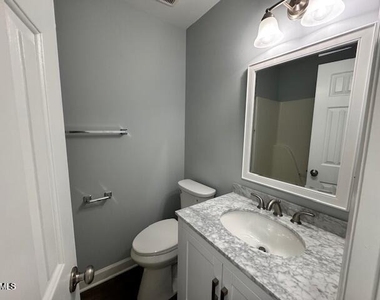 302 Rushingwater Drive - Photo Thumbnail 10