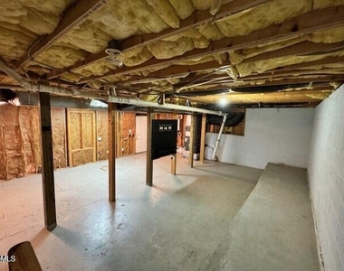 302 Rushingwater Drive - Photo Thumbnail 15