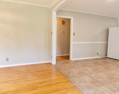 714 Carter Avenue - Photo Thumbnail 4