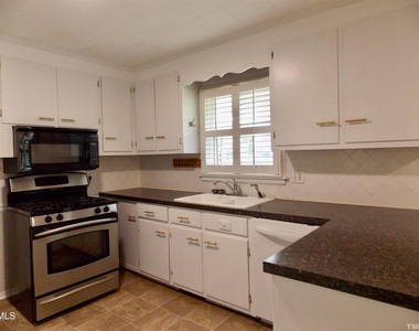 714 Carter Avenue - Photo Thumbnail 7