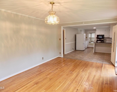 714 Carter Avenue - Photo Thumbnail 2