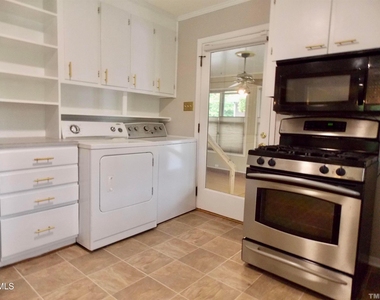 714 Carter Avenue - Photo Thumbnail 9