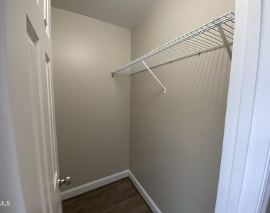 428 E Rose Street - Photo Thumbnail 17