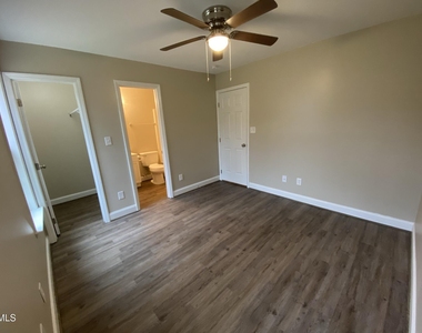 428 E Rose Street - Photo Thumbnail 16