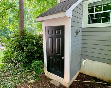 1073 Mills Street - Photo Thumbnail 18