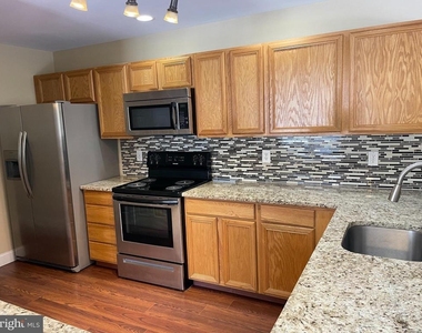 673 Warren Drive - Photo Thumbnail 14