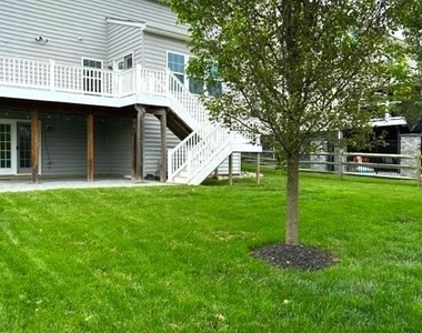 210 Parker Drive - Photo Thumbnail 29