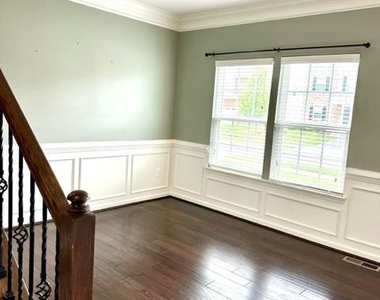210 Parker Drive - Photo Thumbnail 2