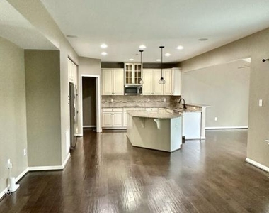 210 Parker Drive - Photo Thumbnail 3